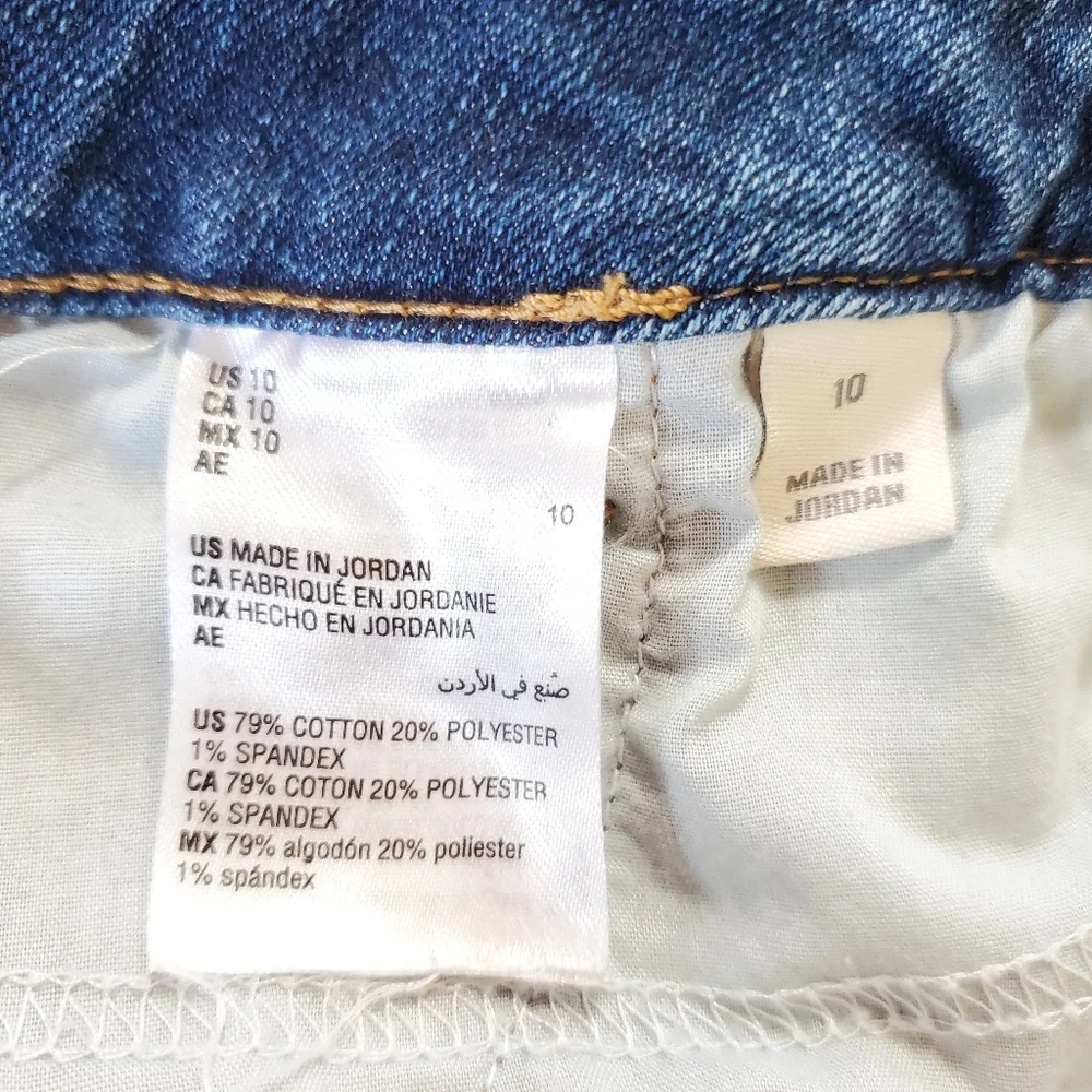 Style & Co. Size 10 Shorts Bermuda Long Blue Cotton Denim Stretch Cuff 5 Pocket